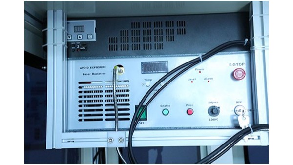 小型全自動點膠機
