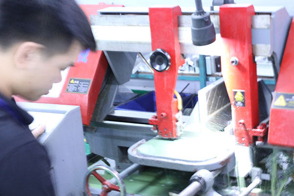 東莞全自動(dòng)點(diǎn)膠機(jī)加工