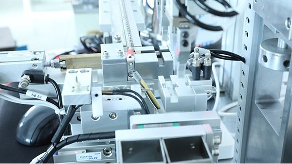 全自動在線點(diǎn)膠機(jī)