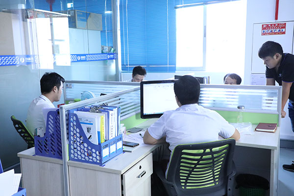 全自動(dòng)點(diǎn)膠機(jī)供應(yīng)商價(jià)格