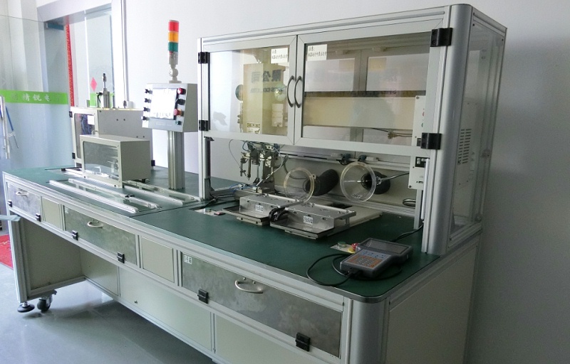 落地式焊錫機側面圖