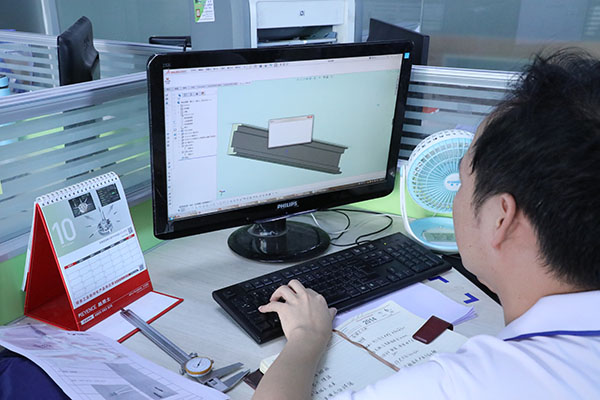 視覺點(diǎn)膠機(jī)廠家