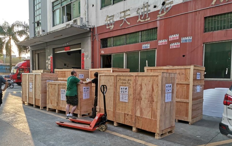 口罩機(jī)出貨場(chǎng)景