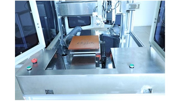 精密點(diǎn)膠機(jī)