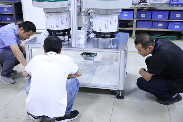 全自動點膠機(jī)裝配