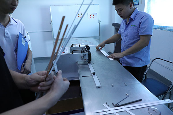 自動(dòng)點(diǎn)膠機(jī)ab膠廠家