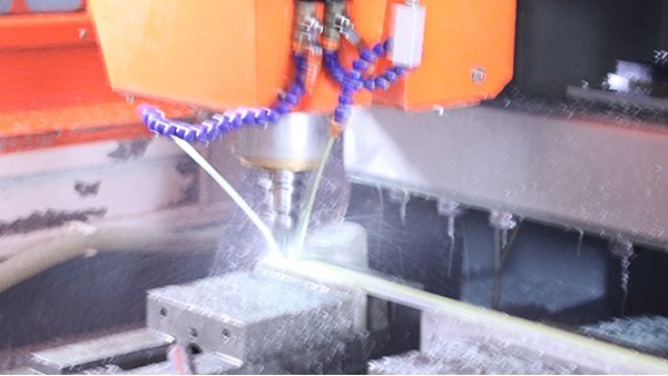 深圳全自動點(diǎn)膠機(jī)