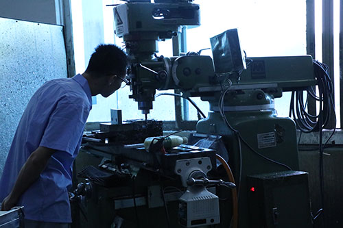 深圳全自動點膠機哪個品牌好