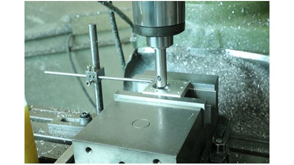 全自動(dòng)點(diǎn)膠機(jī)設(shè)備