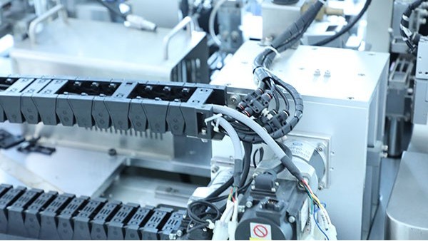 深圳全自動(dòng)三合一點(diǎn)膠機(jī)