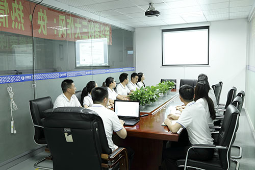 在線式高速點(diǎn)膠機(jī)廠家