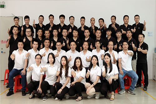 深圳點膠機生產(chǎn)廠家員工