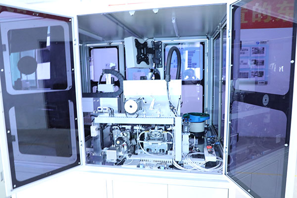 深圳點膠機生產(chǎn)廠商